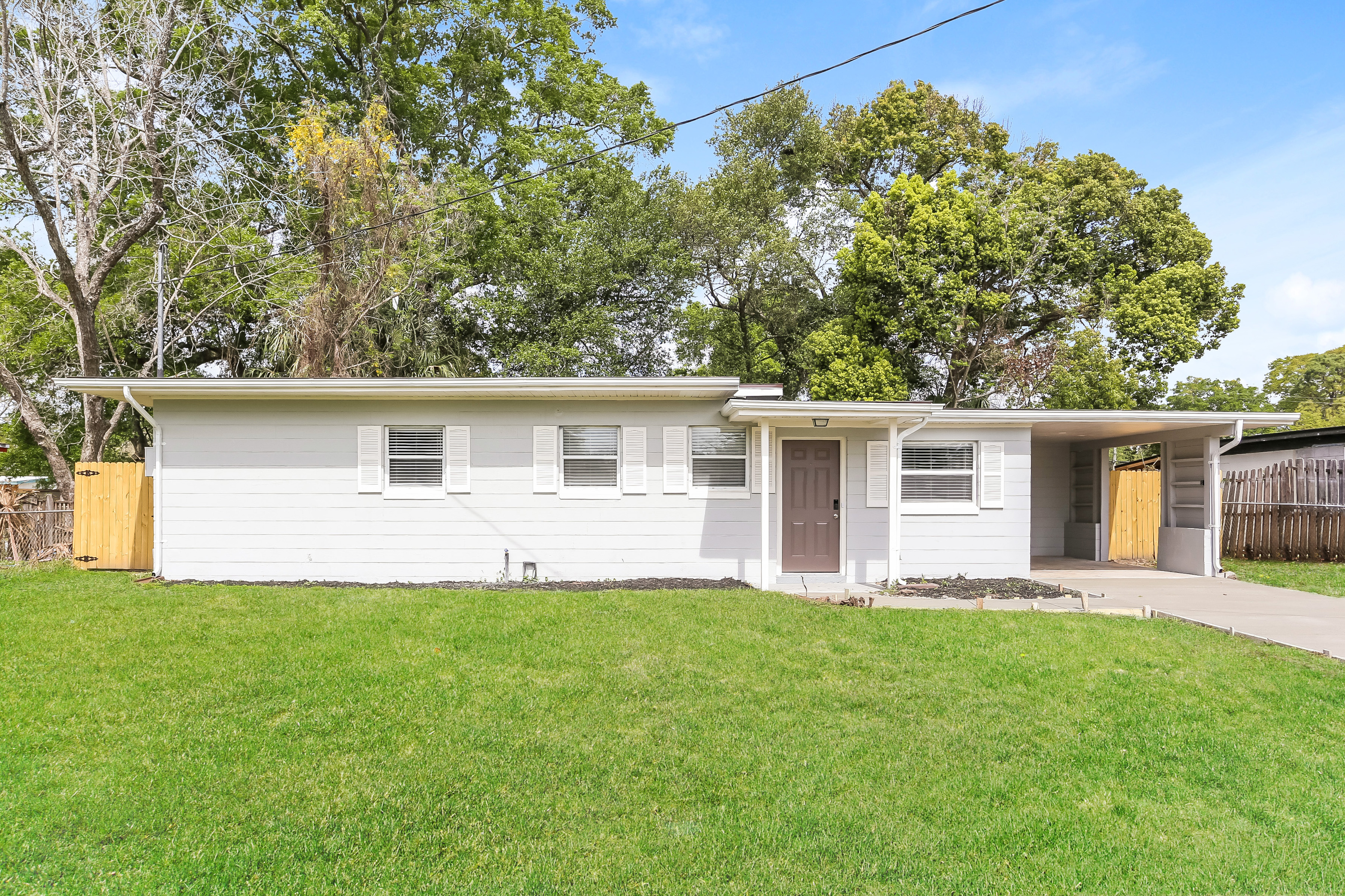 7037 Pellias Rd jacksonville, FL 32211